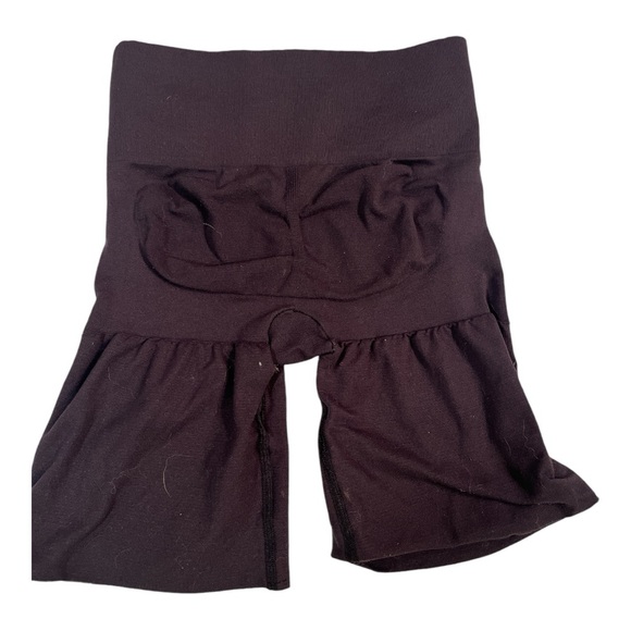 Love Your Assets by Sara Blakey.  Mid thigh spandex size XL black - Picture 2 of 7